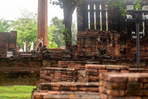 曼谷：大城府遗产快车和巴士一日旅行不含门票和午餐的行程