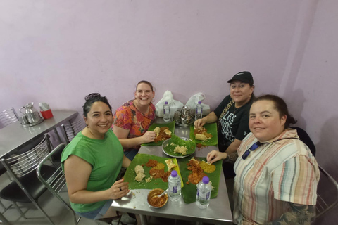 Colombo Foods Tour by Tuk Tuk ( Food chargers included )