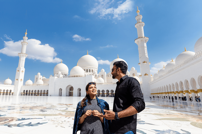 Dubaï : Mosquée Sheikh Zayed et entrée au Ferrari World avec transfert