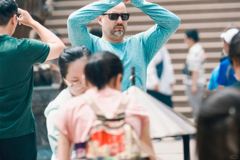 Shanghai: Jade Buddha Temple and Local Food Tour