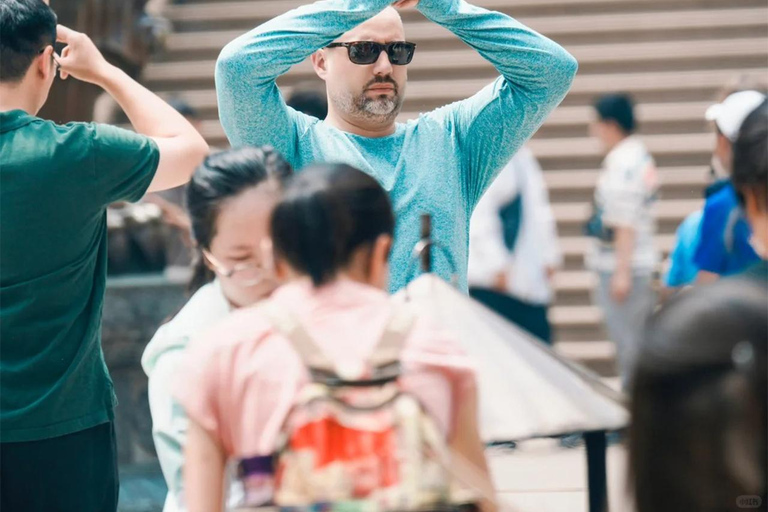 Shanghai: Jade Buddha Temple and Local Food Tour