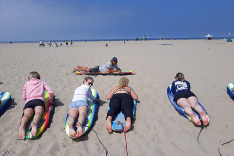 Santa Monica: Surfboard and Wetsuit Rental