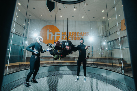 Prag: Hurricane Factory Indoor Skydiving Erlebnis