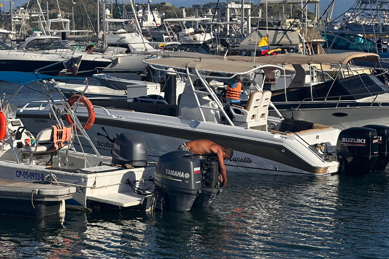 Santa Marta: Private Boat Tour to Bahía Concha & Taganga