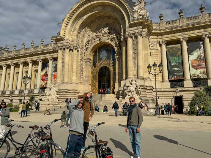 Parigi: Tour guidato della città in bicicletta con i punti salienti della città