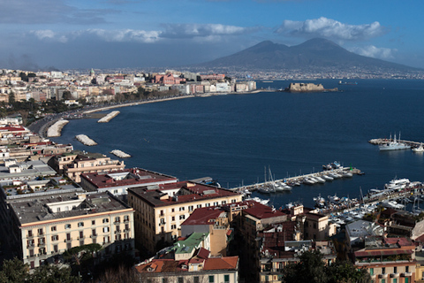 Naples: Private Tour by Classic Fiat 500 or Fiat 600 Naples: Private Tour by Classic Fiat 600