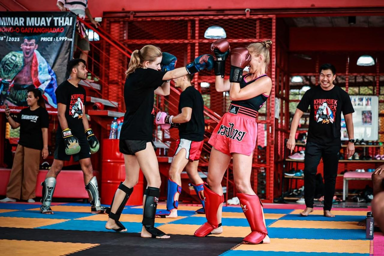 Krabi: Beginner Muay Thai Experience at Khunsuek Muay Thai Afternoon Class (16:00–17:30)