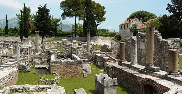 Kulturerbe-Tagestour von Trogir nach Split und Salona