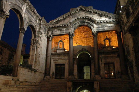 Tour di un giorno del patrimonio culturale di Spalato e Salona da TrogirTour privato da Trogir o Spalato