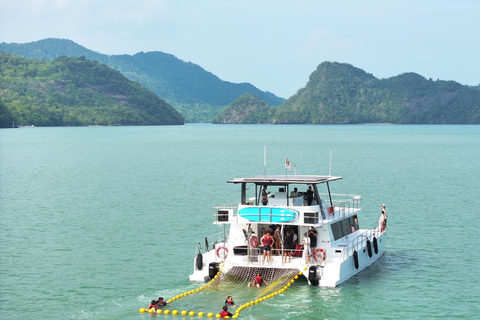 Langkawi: Sunset Cruise with BBQ Dinner & Unlimited Drinks Premium Sunset Dinner Cruise + BBQ Dinner + Transfer
