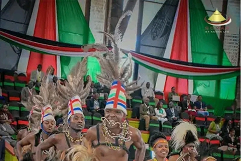 Desde Nairobi: Excursión y Espectáculos de Danzas Culturales Bomas de Kenia.