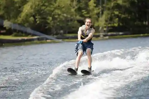 Waterskiën in Havenstad