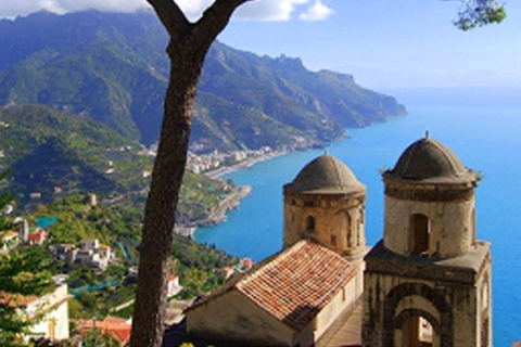 Sorrent: Private Amalfiküste-Tour mit einer Vintage-VespaTagestour mit einer Vintage-Vespa ab Sorrent / Amalfiküste