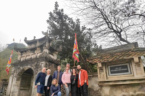 Hanoi: Ninh Binh Am Tien Cave or Trang An, Mua Cave & Hoa Lu Private Tour: Ninh Binh, Hoa Lu, Trang An, Mua Cave, Incense