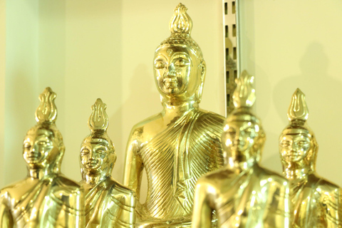 Kandy: Tuk-Tuk Tour with Brassware Factory Visit