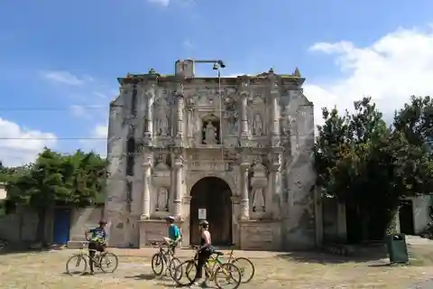 Antigua Tour en bici de medio día por las Ciudades Perdidas de la Almolonga