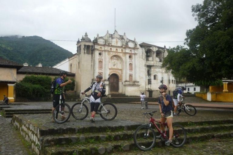 Recorrido de medio día en bicicleta por las ciudades perdidas de Almolonga en Antigua