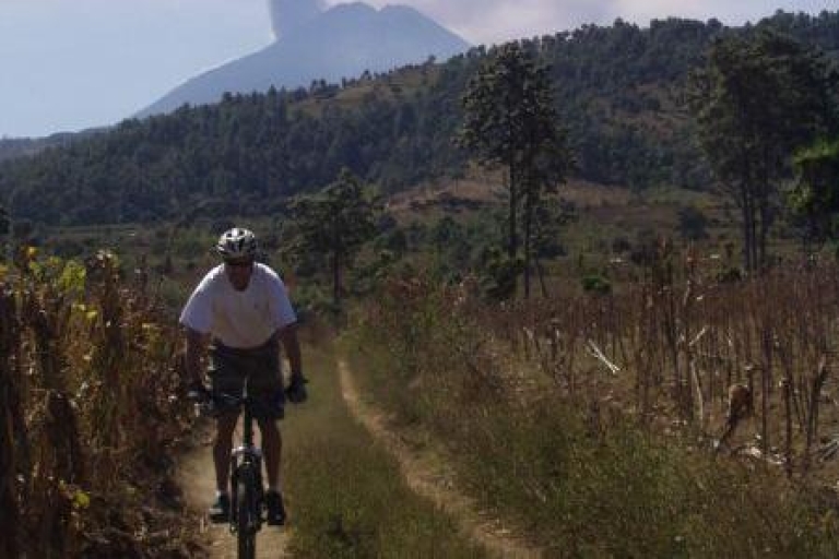 Excursion d'une demi-journée en vélo de montagne à San Andrés Itzapa