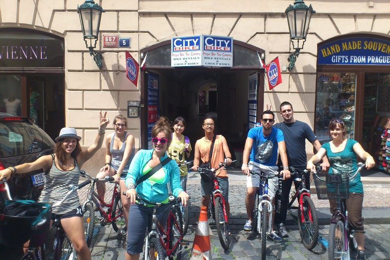 Praga: tour guidato in bici della città di 2 orePraga: tour guidato in bici della città di 2,5 ore