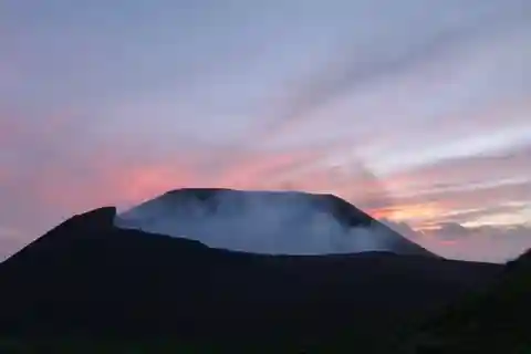 Telica at Twilight: 6-Hour Volcano Excursion from León