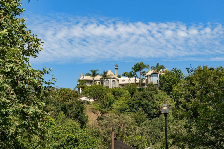 LA VIP Private SUV Experience: Discover Los Angeles in Style Half-Day Experience (5.5 hours)
