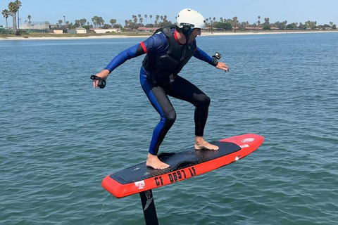 San Diego: Lecciones de eFoil para aprender a volar