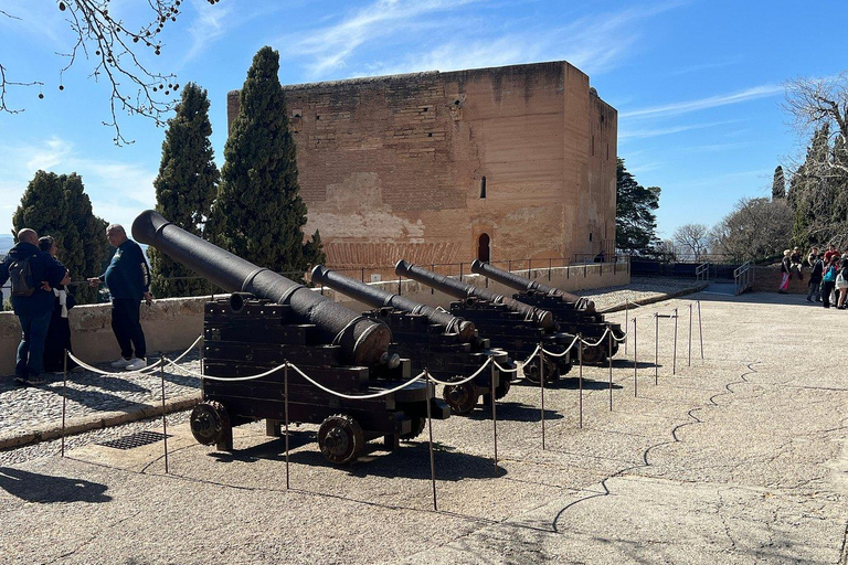 Alhambra Surroundings: History, Architecture and Legends