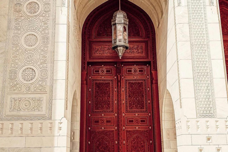 Hidden Gems and Iconic Landmarks of Muscat