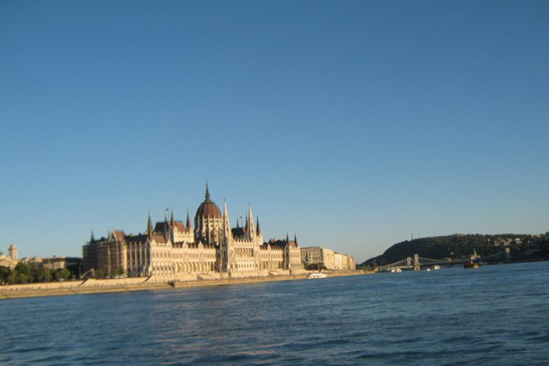 Budapest: Half-Day Highlights Small Group Private Tour