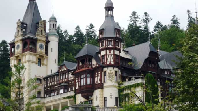 bucharest transylvania and draculas castle 2day tour