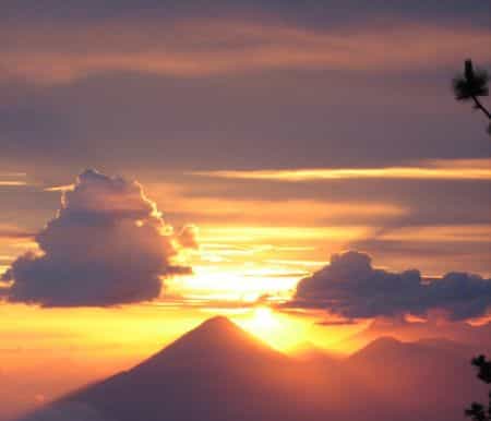 acatenango volcano 2day hike