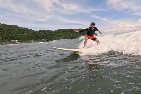 Dagsutflykt med surflektioner på Playa Hermosa från San Jose och tillbaka