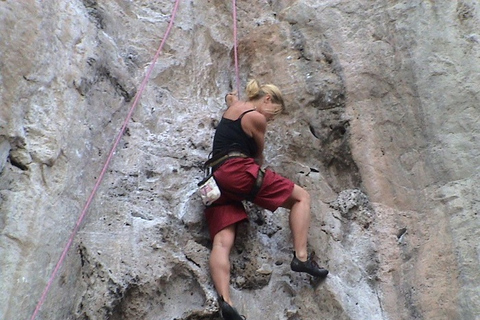 1 Day Rock Climbing Tour near Kathmandu Valley