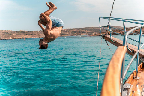 Malta: Blue Lagoon, Crystal Lagoon & Comino and Sea Caves Malta: Malta, Gozo & Comino and Sea Caves