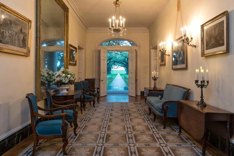From New Orleans: Oak Alley and Laura Plantation Guided Tour