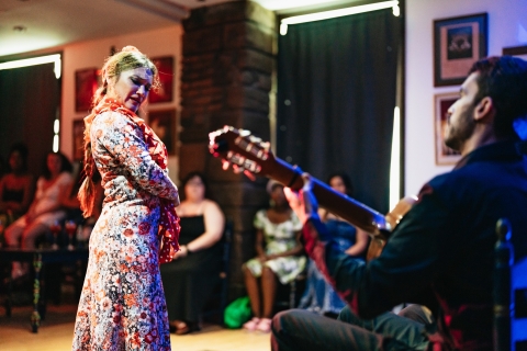 Seville: Triana Tablao Flamenco Show with Drink