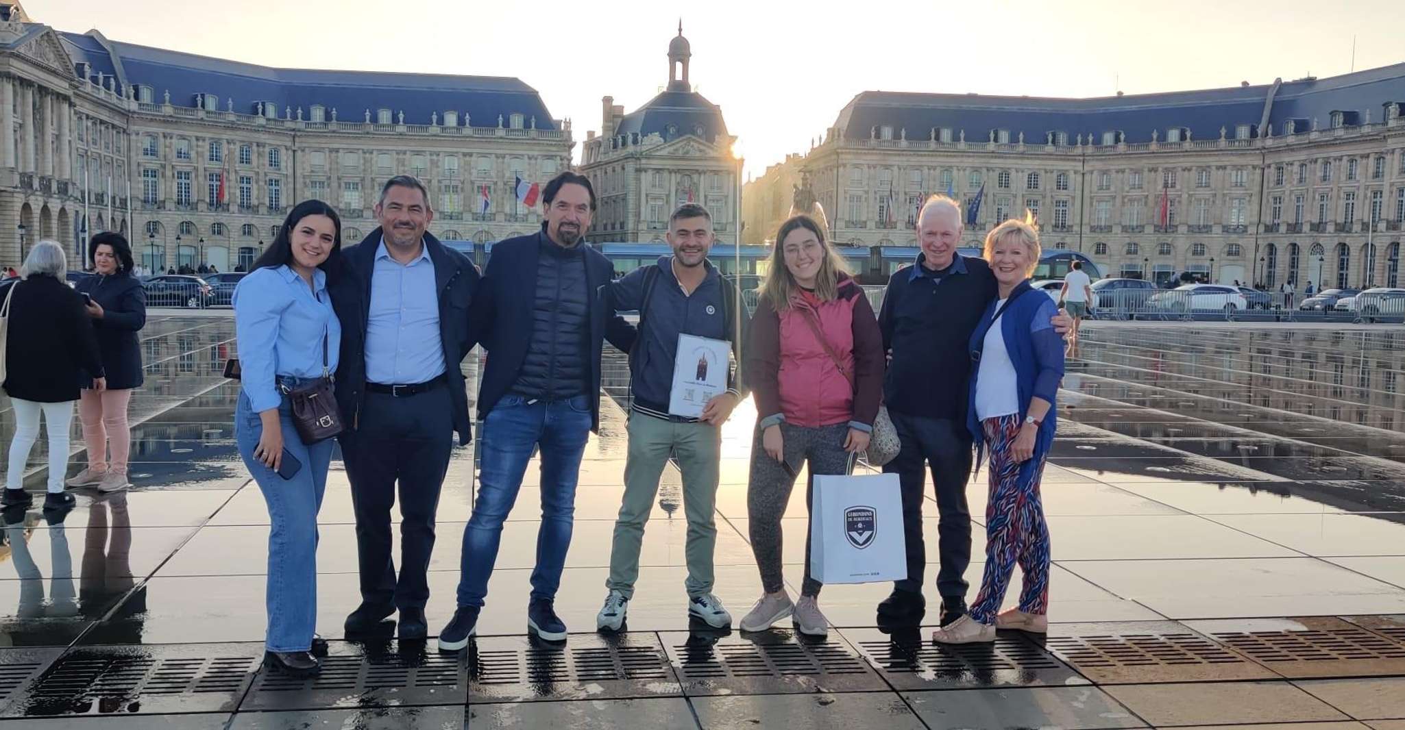 Burdeos, Tour a pie privado con Canelé - Hizvo