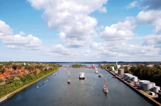 Kiel / Bahnhofsbrücke: Hin- und Rückfahrt Kieler Fjord, Hafenrundfahrt