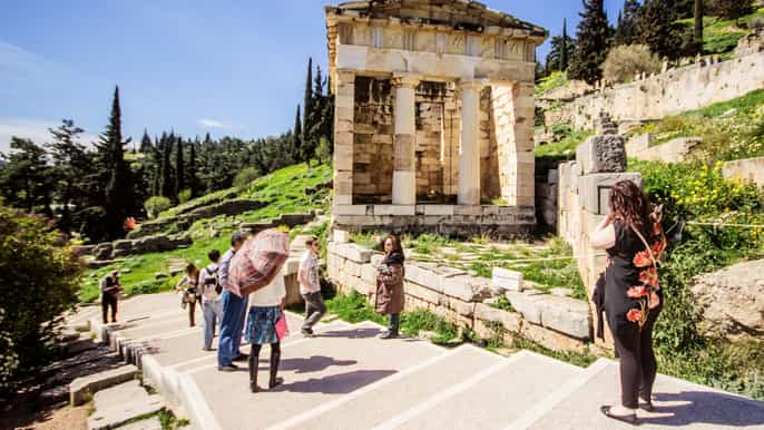 delphi guided day trip from athens