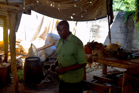 Arusha: Lektion i krukmakeriKeramiklektion med lunch