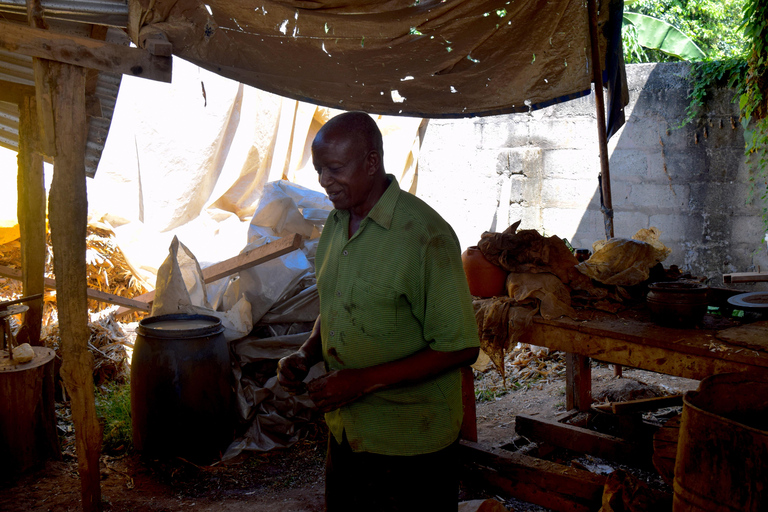 Arusha: TöpferkursKaffee Tour, Mittagessen und Töpferkurs