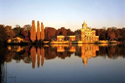 From Berlin: Potsdam 5-Hour Tour by VW Bus