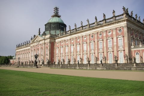 Potsdam: 5-Hour-Tour "Parks & Palaces" from Berlin by VW-Bus Private Tour