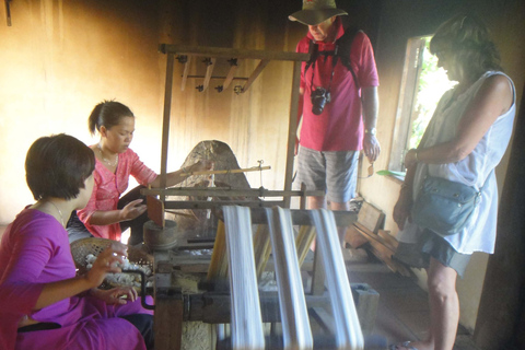 Hoi An: tour de meio dia pelo processo de produção de tecido de sedaTour em Grupo (máx. 15 pax / grupo)