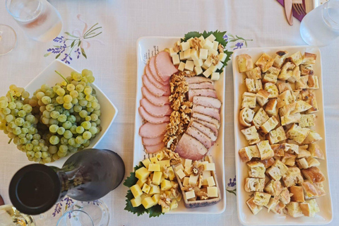 Bucharest: Tour The Wine Road, 2 Boutique Wineries in 1 Day