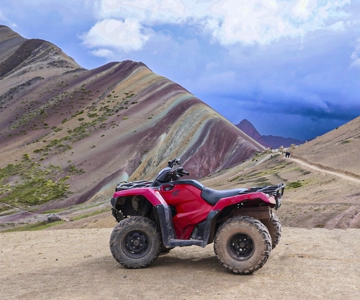 Von Cusco: ATV zur Regenbogenberg oder zum Roten Tal mit Mahlzeit