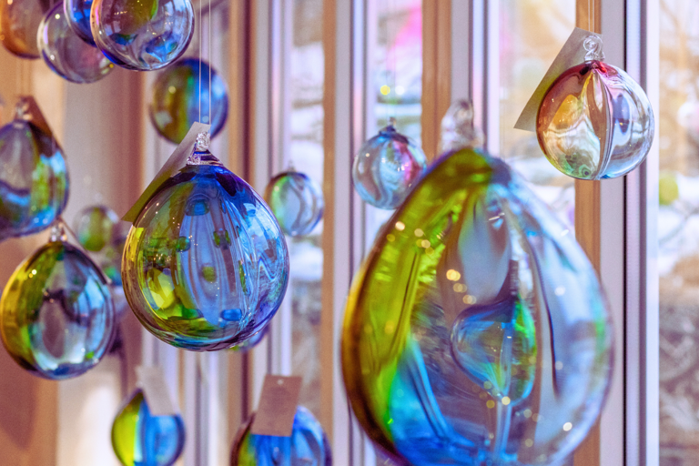 Kabelvåg: Laboratorio di gioielli in vetroKabelvåg: Laboratorio di gioielli in vetro - 1 ora