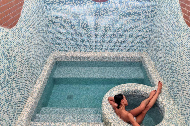 تبليسي: طقوس حمام الكبريت الفاخر مع خدمة الاستقبال والنبيذ