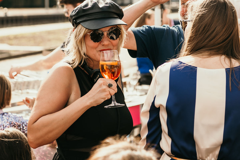 Het wilde oosten van Berlijn: rondvaart langs het nachtleven en de tegencultuurHet wilde oosten van Berlijn: nachtleven en tegencultuur per boot