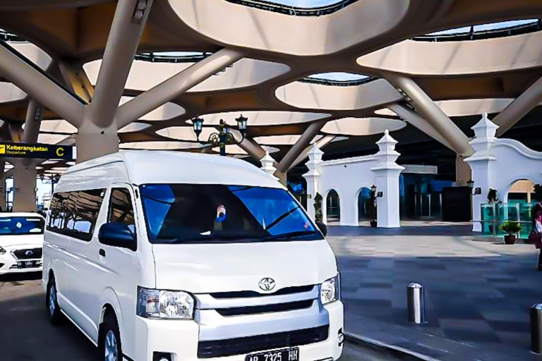 Taxi - Yogyakarta International Air port Transfer in Hotel Private transfer to the hotel